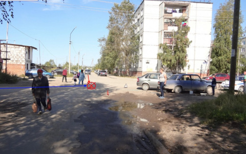 В Сыктывкаре женщина за рулем «Лады» спровоцировала ДТП: пострадали три человека