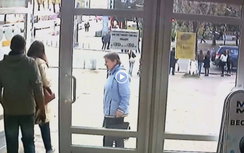 В Сыктывкаре ищут женщину, которая ушла с места преступления, но попала на видео