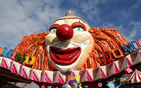 В Коми посетители цирка стали уходить из зала после номера с вязанием ногами (видео)