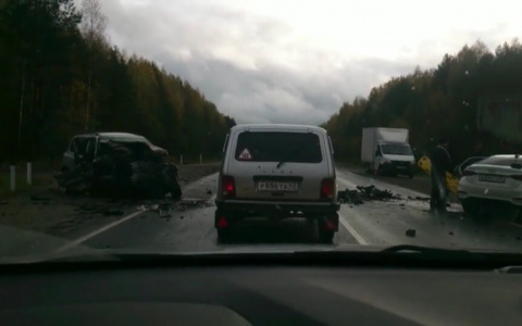 Появилось видео страшной аварии в Коми, где погибли три человека