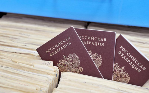 В России начнется переход на электронные паспорта