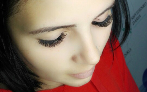 Как сыктывкарские девушки экономят время на утреннем макияже