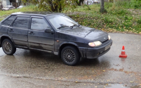 В Сыктывкаре неопытный водитель сбил пожилую женщину