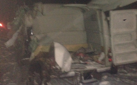 В Коми «Буханка» протаранила «Исузу» на трассе