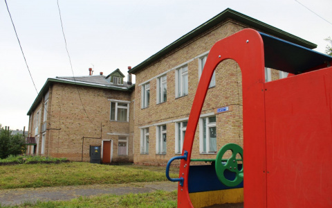 Сыктывкарка возмущена фотосессией в детском саду: «Любой может прийти и облапать детей»