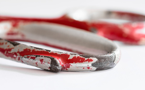 Сыктывкарец, который вонзил ножницы в горло беременной девушки, отправится под суд