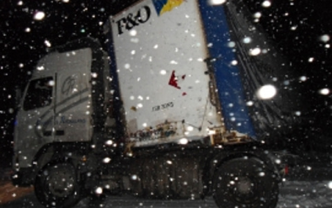 В Коми водитель «Тойоты» влетел в грузовик и сломал нос