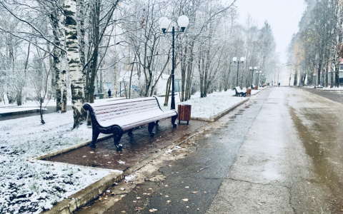 Сыктывкар запорошило снегом: 9 волшебных фотографий от горожан