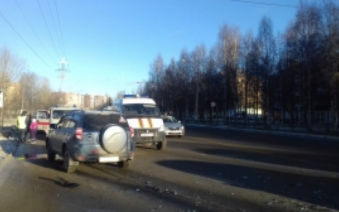 В Коми в аварии на перекрестке пострадала восьмилетняя девочка