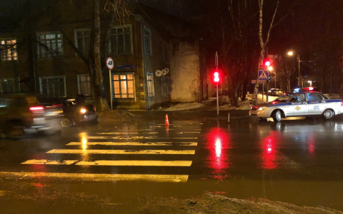 В Сыктывкаре на пешеходном переходе сбили 9-летнюю девочку (фото)