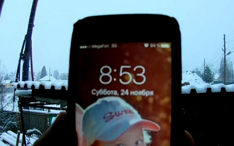 Необычный «будильник» мешает выспаться сыктывкарцу: прямо под его окнами забивают сваи (видео)