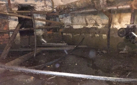 В Сыктывкаре жильцы дома утопают в фекалиях из-за прорыва канализации