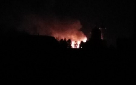 В Коми произошел мощный пожар рядом с монастырем (фото)