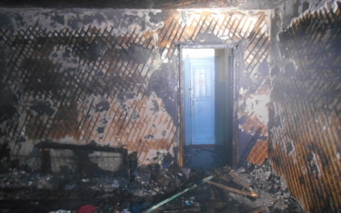 За сутки в Коми из-за испорченных печей сгорело два деревянных здания