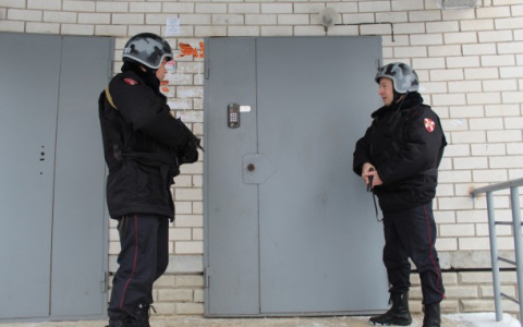 В Сыктывкаре поймали парня, который сломал челюсть знакомому и сбежал