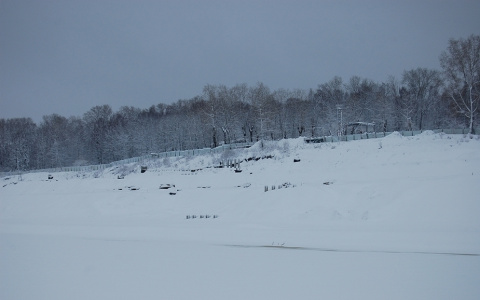 В Сыктывкаре ищут того, кто будет следить за порядком на набережной этой зимой