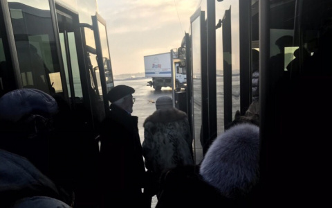 В Шереметьево автобус с сыктывкарцами попал в аварию на взлетной полосе