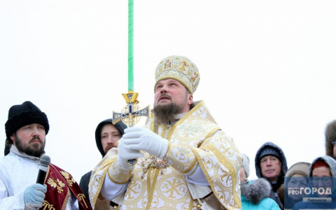 В Сыктывкаре впервые за несколько лет перенесли одну из крещенских купелей