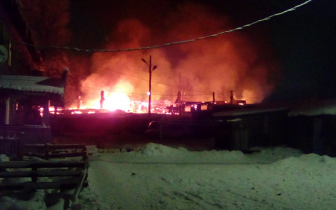 Жители Коми, которые остались ни с чем после пожара, до сих пор не получили жилье