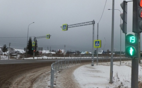 В Сыктывкаре установили новый светофор