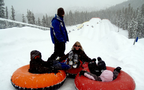 В МЧС по Коми рассказали, как кататься на «ватрушках», чтобы остаться невредимым