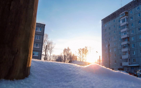 Фото дня: зимний закат в морозную погоду в Сыктывкаре