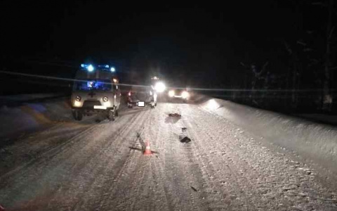 В Коми женщина вышла на середину дороги и попала под внедорожник