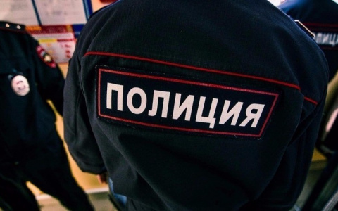 В Коми полицейские «накрыли» наркопритон в жилом доме