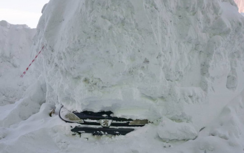 За два дня до весны на севере Коми снова разбушевалась лютая метель