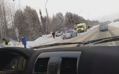 Появилось видео с места аварии под Сыктывкаром, в которой погиб ребенок