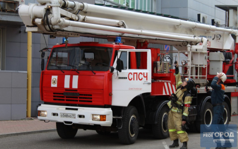 В Сыктывкаре из жилого дома срочно эвакуировали 10 человек