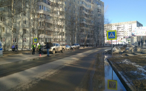 Появились подробности ДТП в Сыктывкаре, где на «зебре» сбили ребенка с бабушкой