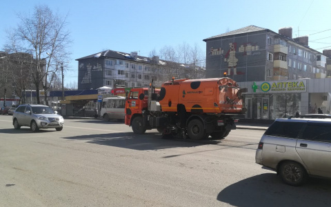 Улицы Сыктывкара теперь чистит «божья коровка» (фото)