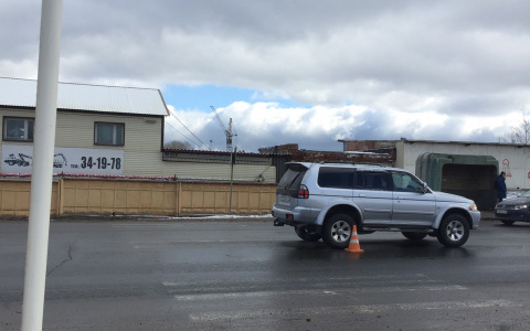 В Сыктывкаре внедорожник сбил мужчину прямо на «зебре»