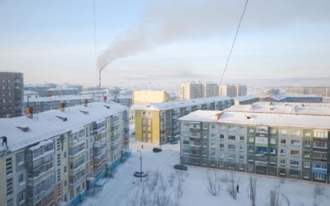 Житель Коми выпрыгнул с балкона 3 этажа, чтобы сбежать от странного приятеля