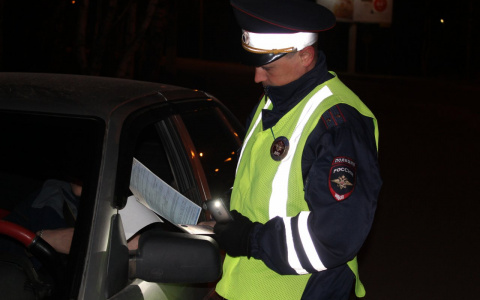 В Сыктывкаре сотрудники ГИБДД бросились в погоню за мужчиной без прав