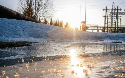 Фото дня в Сыктывкаре: яркие лучи весны и отголоски уходящих холодов