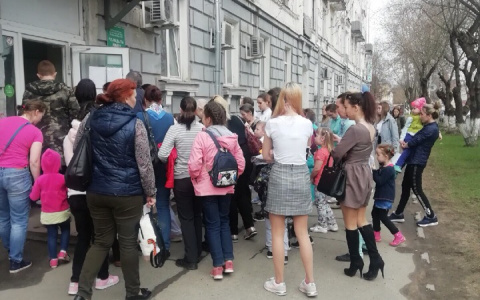 В Сыктывкаре срочно эвакуировали детскую стоматологию