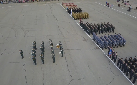Видео дня: генеральная репетиция парада Победы в Сыктывкаре с высоты птичьего полета