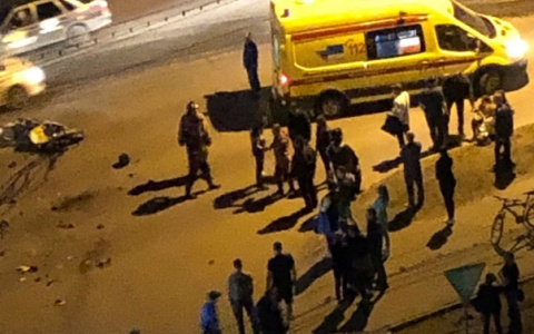 В Сыктывкаре сбили мотоциклиста: на месте работала реанимация (фото)