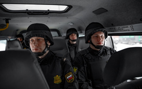 Судебные приставы выгнали из Коми пятерых иностранцев