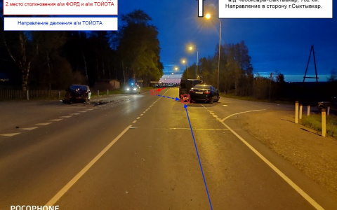 В Коми водитель без документов протаранил фургон и устроил тройное ДТП