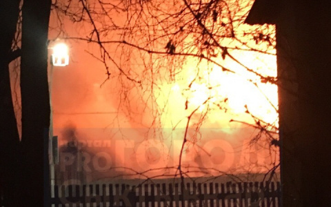 Страшный пожар на улице Энгельса в Сыктывкаре оказался поджогом