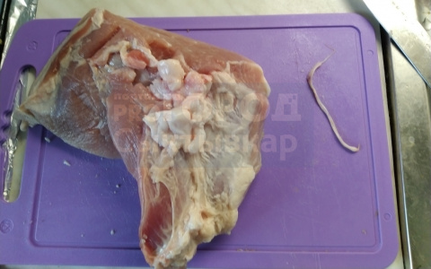 Сыктывкарский эксперт рассказал, какая живность есть в сыром мясе из магазина