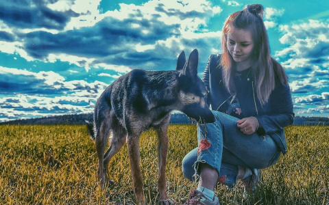 Прогулки по яблоневому саду и мечты о собаке: 8 эффектных сыктывкарок из Instagram