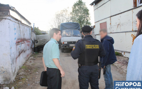 Житель Коми не заплатил за свет и лишился двух авто и недвижимости