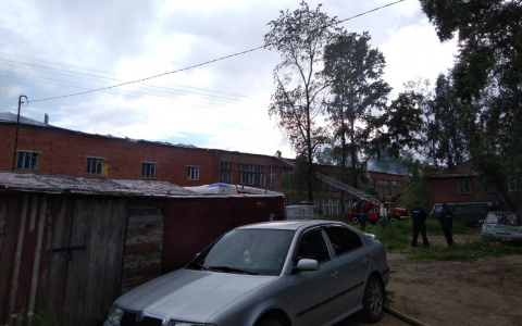 Страшный пожар в сыктывкарском колледже потушили