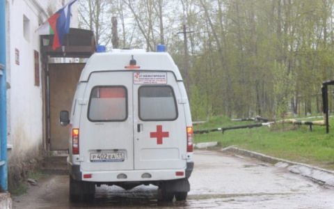 В Сыктывкаре двух женщин госпитализировали с травмами после неудачной поездки в автобусе