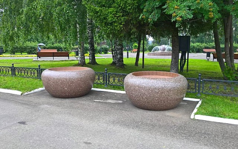 На главной площади Сыктывкара появились гигантские «миски» за миллион рублей