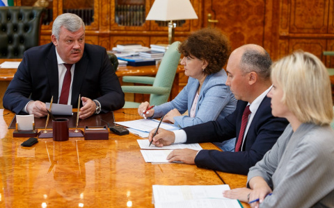 В Коми семьям с детьми будут ежегодно выделять по миллиарду рублей